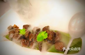 Stir-Fried Snowflake Beef Cubes
