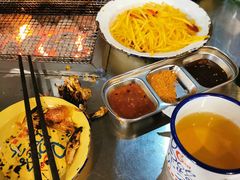 -马路牙子烧烤音乐酒馆(望京店)