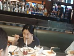 -东方红海鲜百汇(国际大厦店)