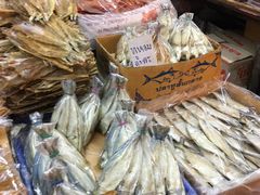 -瓦洛洛传统市场
