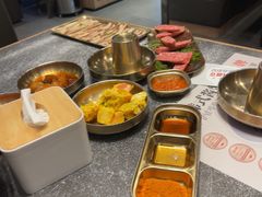 -草家酱蟹炭火烤肉店(珲春南路一店)