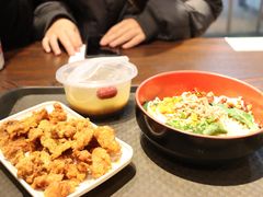 -爆炸头阿姨小四川正宗川味小吃(无任何分店)