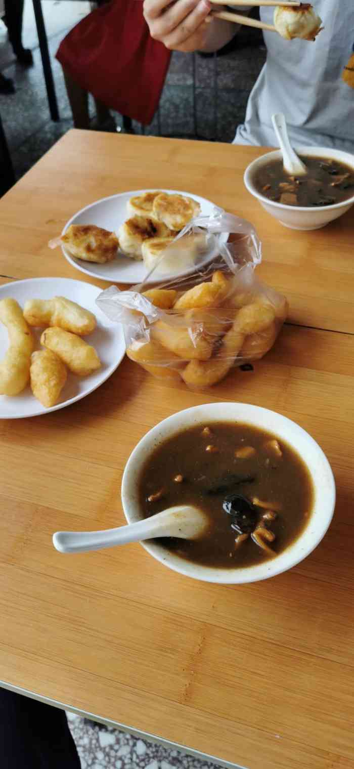 正宗河南胡辣汤龙华店