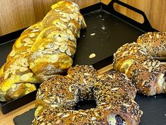 红茶奶酥卷欧包面包-野上麦田(中贸广场店)