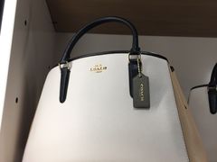 -东荟城名店仓