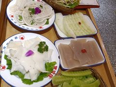 -贤合庄卤味火锅(安吉万达店)