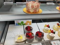 -花花卷卷·鲜食蛋糕(静安久光百货店)