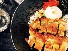 脆皮猪肉饭-Calia