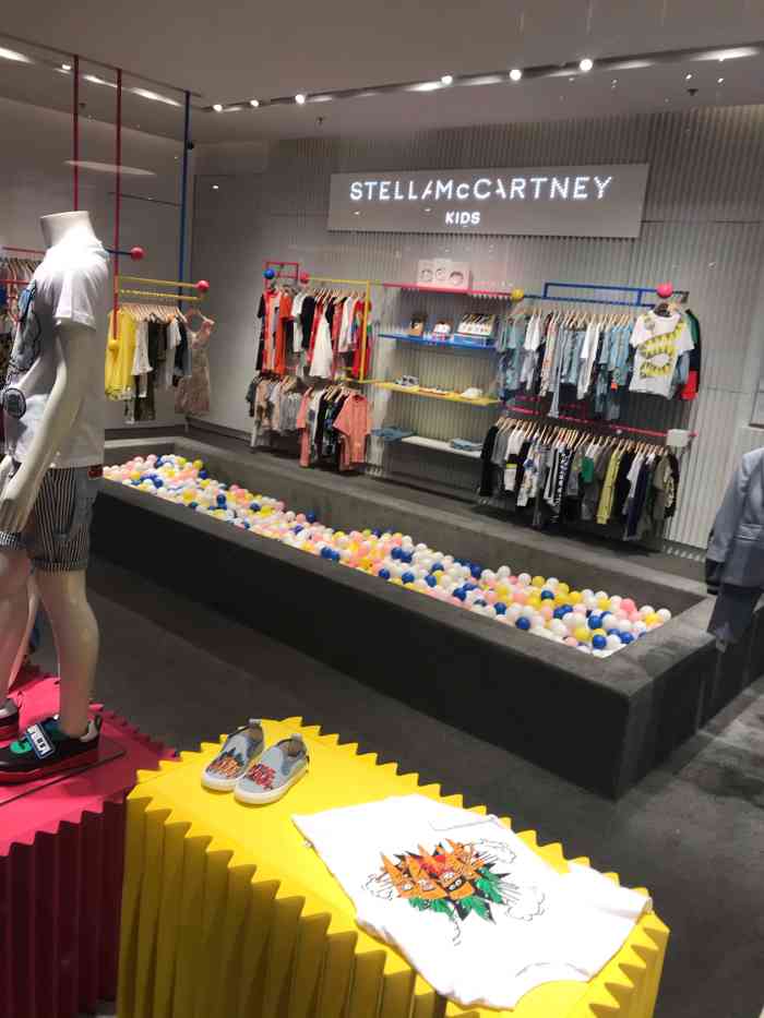 stella mccartney(沈阳k11店)-"这个牌子属于儿童衣服里面的高端品牌