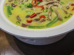 -东口码头·烧鸽子·鱼头泡饼·地方菜(金鹰悦城店)
