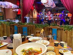 -老滇山寨•云南特色菜•地方菜•民族风情歌舞表演(金碧店)