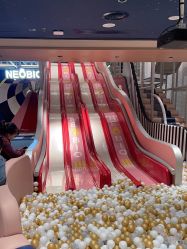 -奈尔宝家庭中心·亲子餐厅(北京东坝万达店)