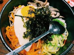 传统石锅拌饭-·缸桶屋·韩式牛肋条自助烤肉(西湖D11店)