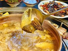 -阿山卓·野生菌火锅·纳西火塘烤肉