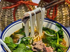 -窄巷口生烫牛肉米线(客村店)