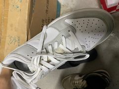 -爱革·奢品·鞋包·衣物·家居(金桥国际商业广场店)