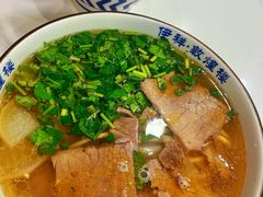 牛肉拉面加牛肉-伊祥·敦煌楼
