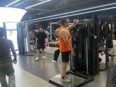 -超鹿运动(五四路恒力城店)