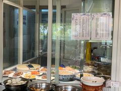 自助取餐区-何记面馆(龙泉山店)
