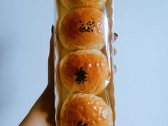 红豆面包-金麦坊蛋糕店