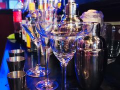 -Mx.cocktail bar