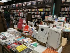 -诚品(信义店)