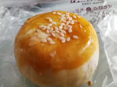 豆沙蛋黄酥-闻酥园(大慈寺店)