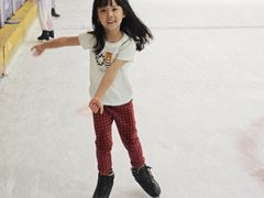 -正佳冰河湾真冰滑冰场