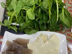 -泸沽肴(泸沽湖大洛水村农村信用社旁店)