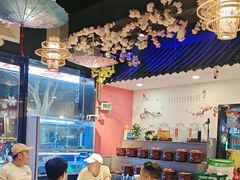 -老街烧烤大排档·地道湖北菜·龙虾馆(汉口火车站店)