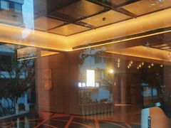 -桔子酒店(上海西藏北路地铁站店)