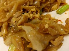 最靠近卖票台的粉-Magic Food Point(Airport Street food)