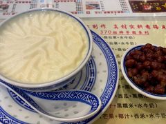 -广信牛奶甜品世家(台东店)