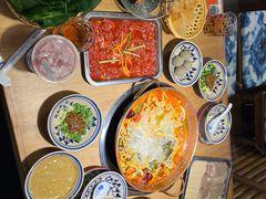 -洱火云南酸菜牛肉火锅(石景山当代商城店)