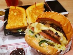 -The Habit Burger Grill 哈比特汉堡(爱琴海店)