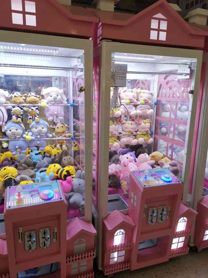 62人赞wendy2021年10月22日打分来西溪天堂吃饭,居然里面是个奥特莱斯