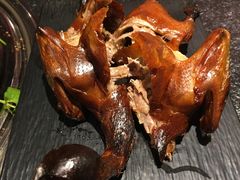 烤乳鸽-赤铁扒拉锅·烤串·烤鸽子