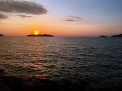-Sunset Bar(丹绒亚路香格里拉店)