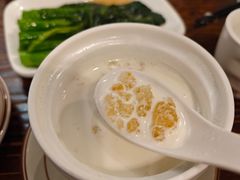 桃胶炖牛奶-黄祥华养生堂·炖汤·营养蒸饭(岭南天地店)