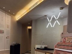 -灸春堂·艾灸·痛症·整脊连锁(之江银泰店)