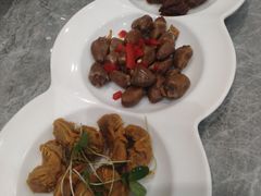 -朱记乳鸽王·非遗石岐乳鸽·全鸽宴(大兴旗舰店)