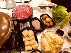 -鲜入围煮花胶鸡海鲜火锅