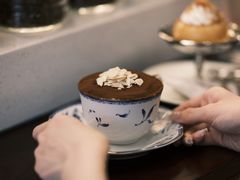 -Café Monson