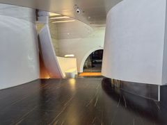 -涨巢·潮玩水疗局