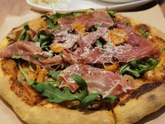 -玛格萝妮比萨屋(四平店)