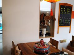 -毛辣果·贵州红酸汤牛肉火锅(西单店)