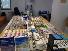 -天空之镜眼镜店蔡司依视路配镜授权零售店(望京颐堤港店)