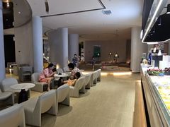 -涨巢·潮玩水疗局