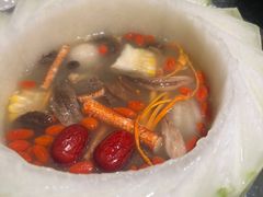 -得意咚瓜·顺德鱼生·冬瓜火锅(深圳首店)