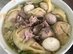 肉丸炸云吞饺-胡荣泉